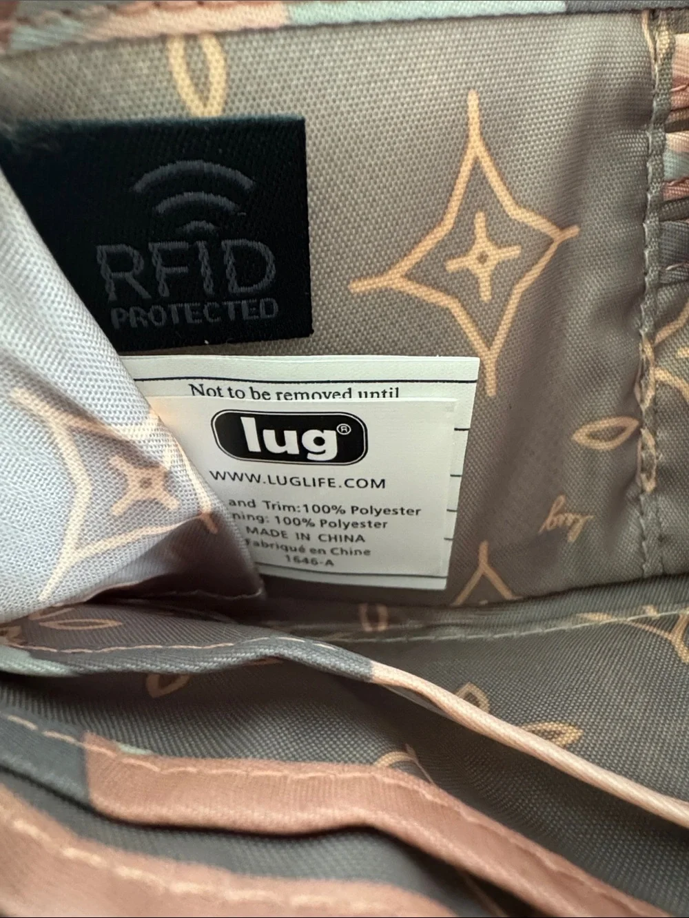 Lug Splits XL Camo Rose Wristlet Wallet RFID Casual Travel Zip Closure NWT